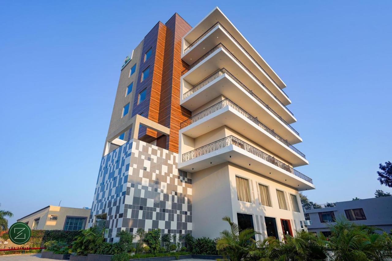 The Zenith - A Boutique Hotel By Hot Millions Mohali Bagian luar foto