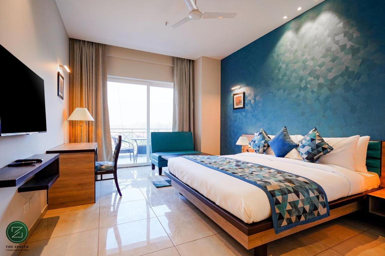 The Zenith - A Boutique Hotel By Hot Millions Mohali Bagian luar foto
